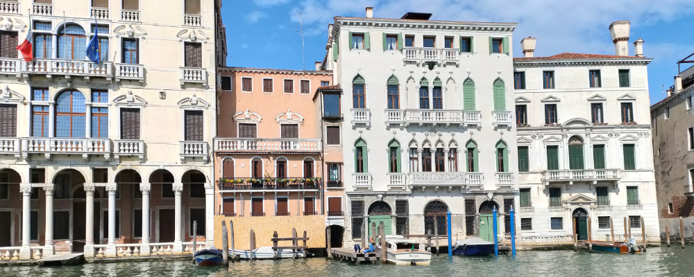 Tentoonstellingen in Venetië, buiten de kunstbiënnale van Venetië
